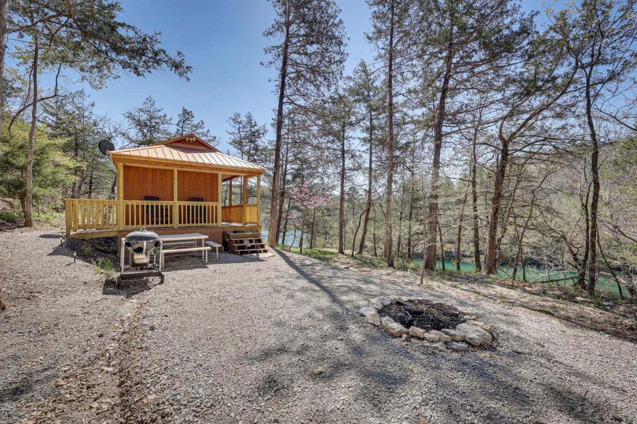 Cliffside Eureka Springs Cabin With Beaver Lake View Eksteriør billede